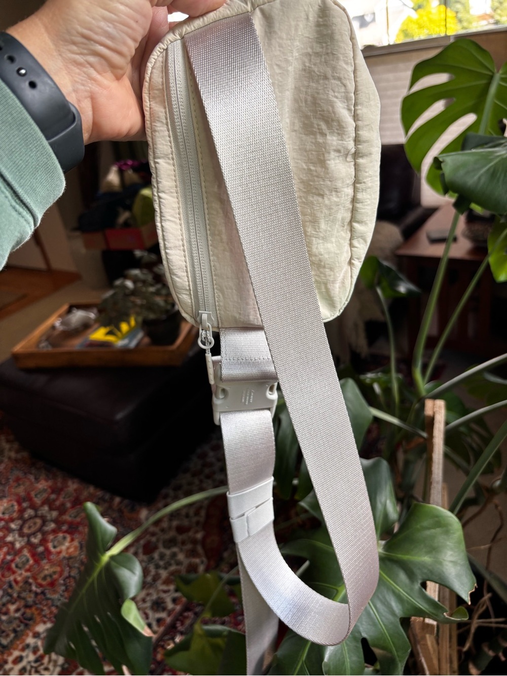Lululemon Everywhere Belt Bag 1L Light Ivory/silver - Picture 7 of 7